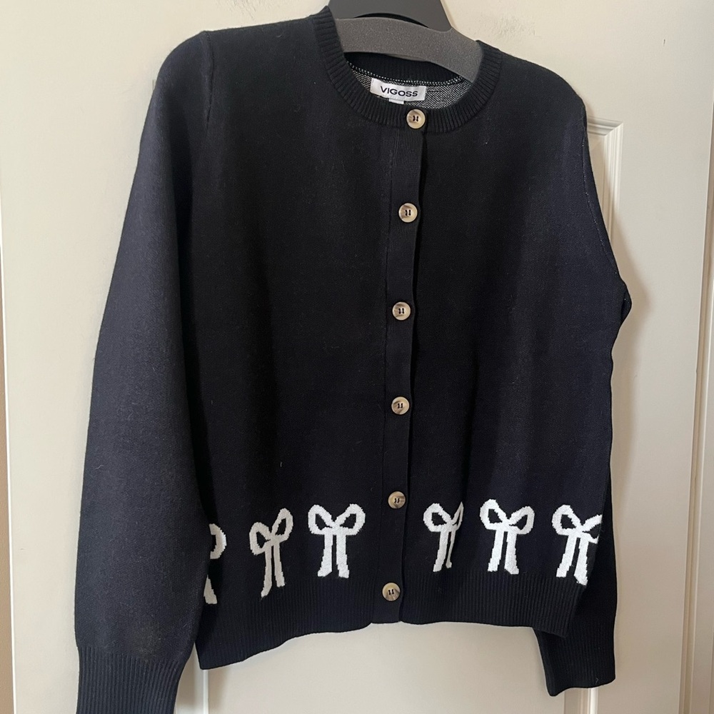 Vigoss Black Cardigan Sweater with White Bow Detail Mixed Media Women’s Size L - Picture 10 of 12
